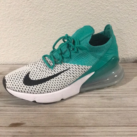 Nike Shoes - Women’s AirMax 270 Flyknit Size 6.5